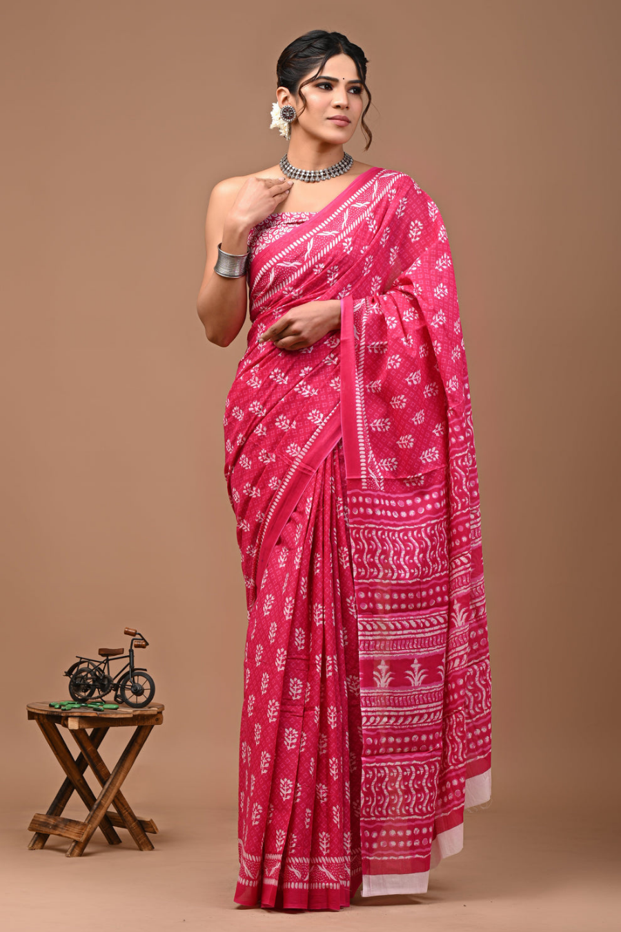 Pink Cotton Mulmul Saree with White Artistic Print & Designer Pallu