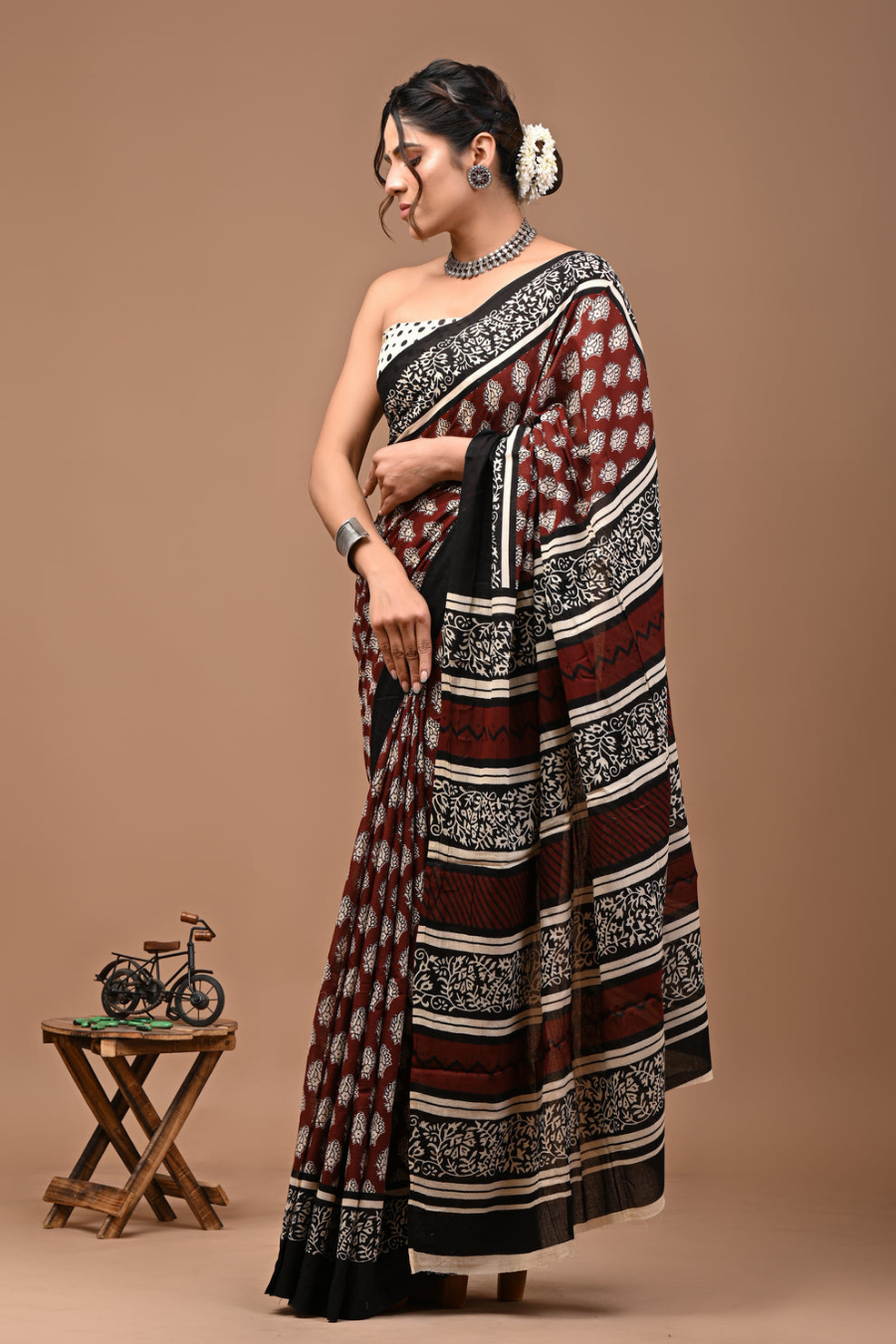 Maroon Cotton Mulmul Saree with Black & Cream Ethnic Print Pattern