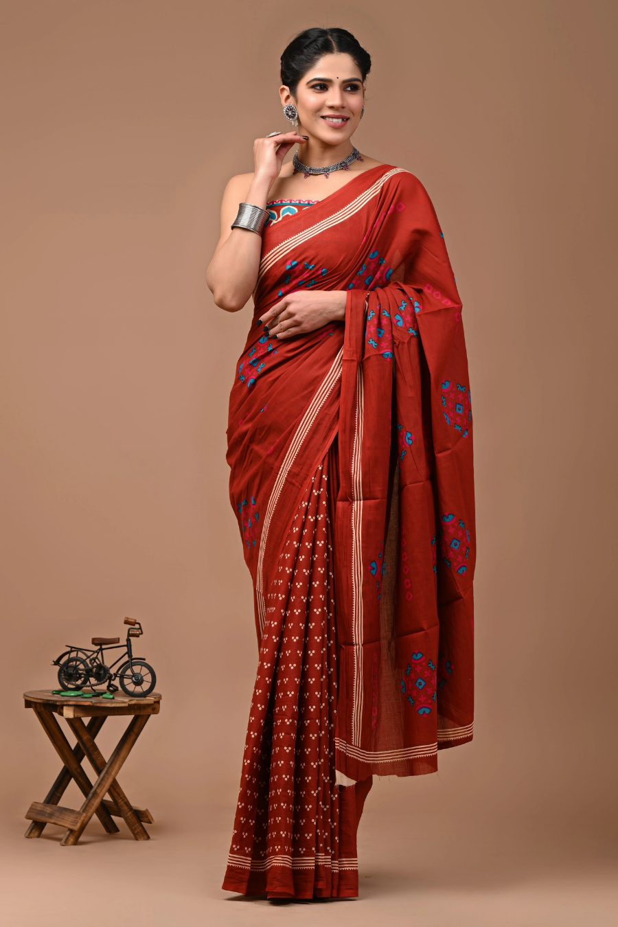 Brown Cotton Mulmul Saree with Elegant Small Artistic Prints