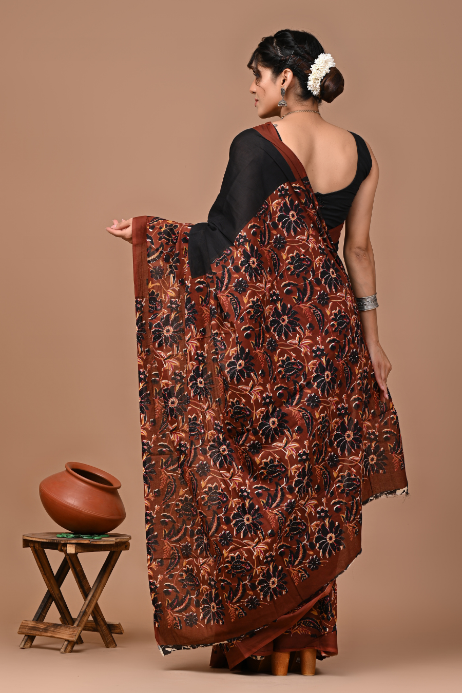 Black Cotton Mulmul Saree with Rustic Brown Designer Pallu & Artistic Print