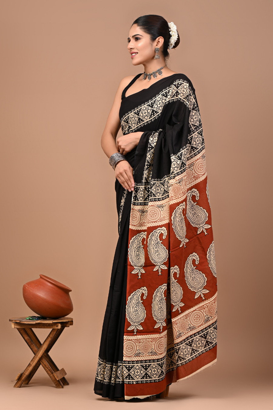 Black Cotton Mulmul Saree with Bronze Designer Pallu & White Cream Artistic Pattern