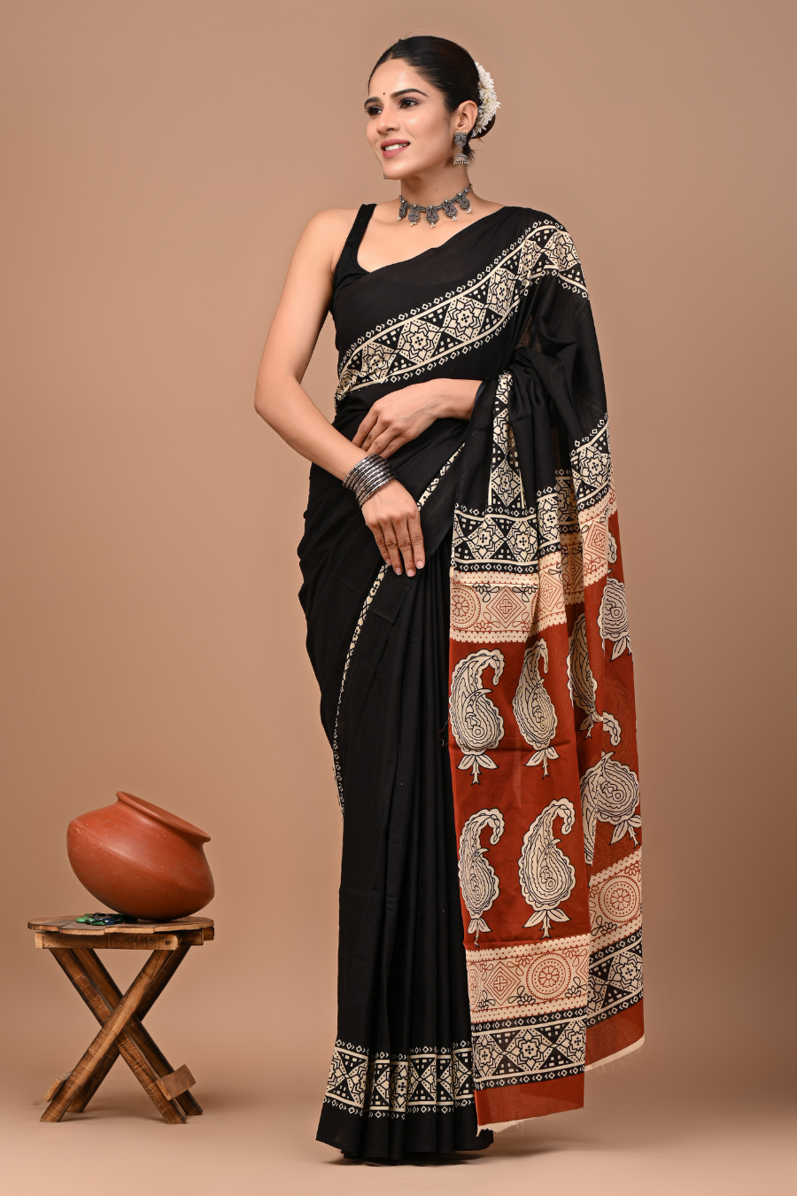 Black Cotton Mulmul Saree with Bronze Designer Pallu & White Cream Artistic Pattern